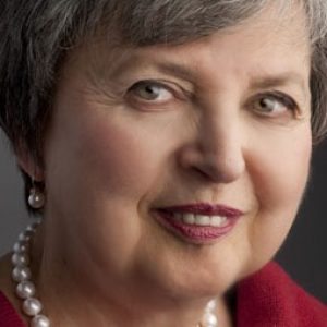 Elaine Kalman Naves headshot